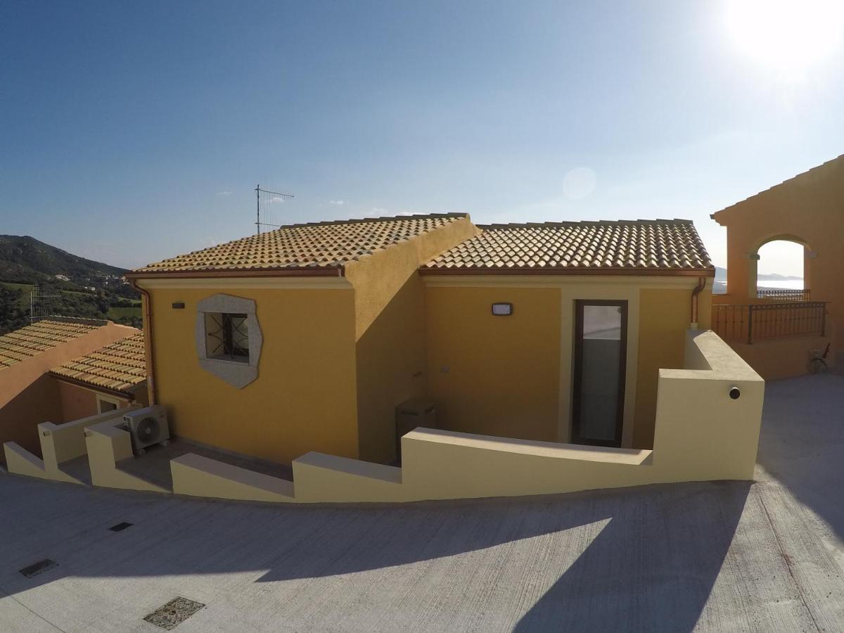 Aquilone Apartment Badesi Exterior photo
